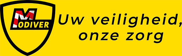 Beveiliger en verkeersleider met mobiel team per motor voor veiligheid en verkeer - Modiver B.V.